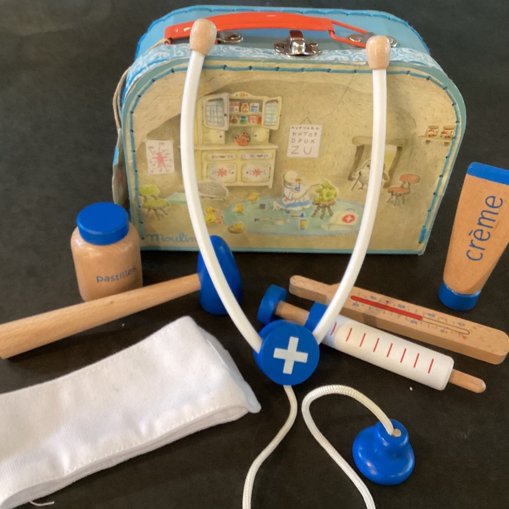 Moulin Roty play doctor kit